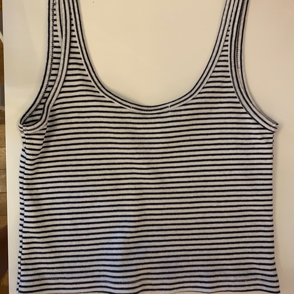 Woman’s Brandy Melville Cropped Navy/White - Picture 4 of 5